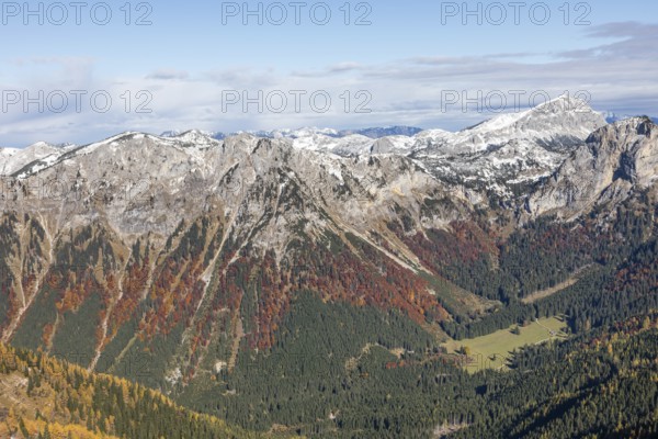 Autumn atmosphere, snow on mountain peaks, autumn foliage, Hochschwab massif, in the Gsollalm valley, Styria, Austria