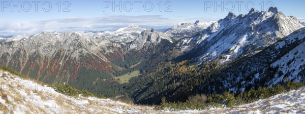 Autumn atmosphere, Eisenerz Alps and Hochschwabgebiet, the Gsollalm in the valley, panoramic picture, Styria, Austria