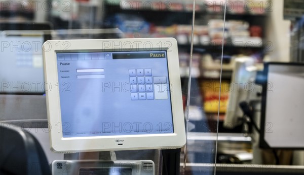 Supermarket checkout in pause mode, Berlin, 28.10.2025, Germany