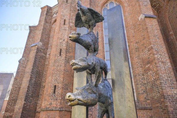 Statue, memorial, Town Musicians of Bremen, Old Town, Riga, Latvia