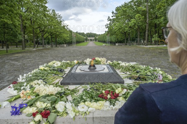 Eternal Flame, Brothers' Cemetery, National Memorial to the Fallen of the First World War and the Latvian Independence Struggle, Riga, Latvia