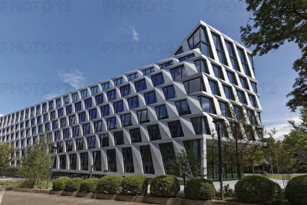 One Plaza office and commercial building with distinctive façade, HPP Architekten, Düsseldorf, North Rhine-Westphalia, Germany