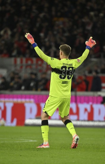 Goalkeeper Alexander Nübel VfB Stuttgart (33) from behind gesture gesture MHPArena, MHP Arena Stuttgart, Baden-Württemberg, Germany