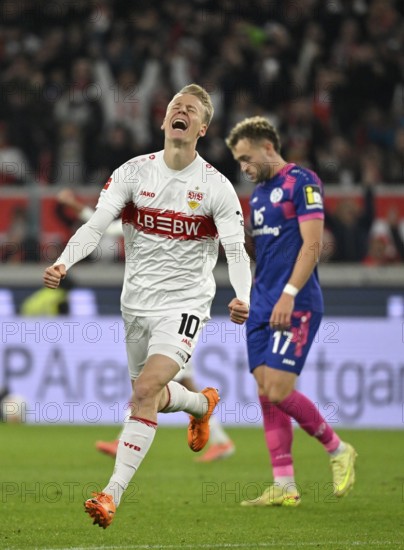 Goal cheers Chris Führich VfB Stuttgart (10) Benedict Hollerbach 1. FSV Mainz 05 (17) disappoints MHPArena, MHP Arena Stuttgart, Baden-Württemberg, Germany