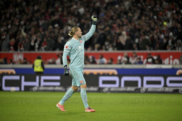 Goalkeeper Robin Zentner 1. FSV Mainz 05 (27) goal cheering gesture MHPArena, MHP Arena Stuttgart, Baden-Württemberg, Germany