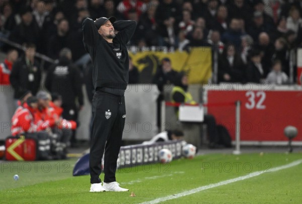 Coach coach Sebastian Hoeness VfB Stuttgart on the sidelines Disappointment disappointed after missed goal opportunity gesture MHPArena, MHP Arena Stuttgart, Baden-Württemberg, Germany