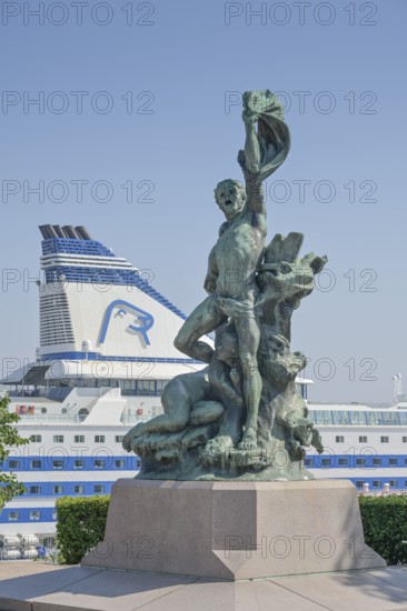 Castaway sculpture, Haaksirikkoiset, Tähtitorninvuori, Ullanlinna district, Silja Serenade ferry boat, Silja Line, Helsinki, Finland