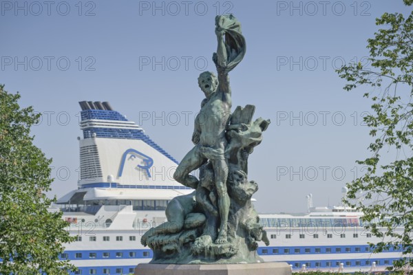 Castaway sculpture, Haaksirikkoiset, Tähtitorninvuori, Ullanlinna district, Silja Serenade ferry boat, Silja Line, Helsinki, Finland