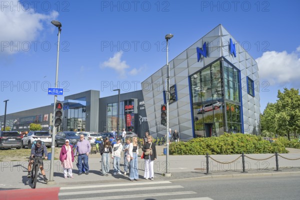 Passers-by, Nautica Keskus Shopping Center, Sadama Waterfront, Tallinn, Estonia