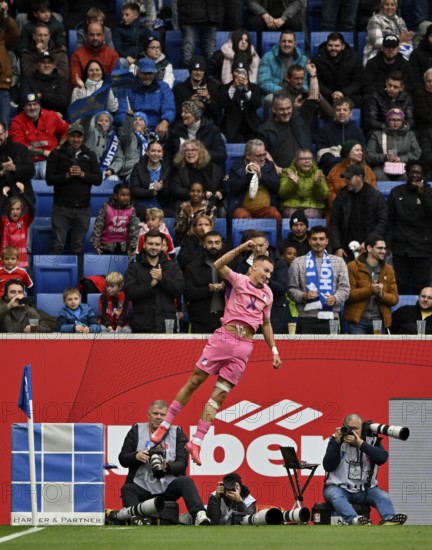Goal cheers Tim Lemperle TSG 1899 Hoffenheim (19) shirt of TSG 1899 Hoffenheim, special jersey, action against breast cancer, breast cancer awareness campaign, sports photographers, press photographers, PreZero Arena, Sinsheim, Baden-Württemberg, Germany