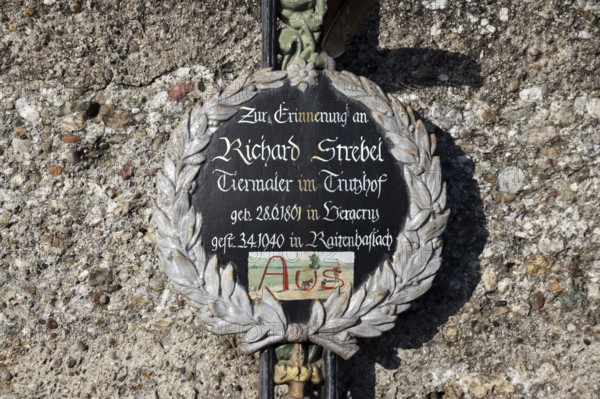 Tomb cross of the animal painter Richard Strebel, inscription with sentimental painting, Marienberg, Burghausen, Upper Bavaria, Bavaria, Germany