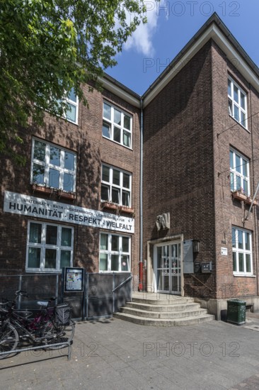 Citizens' office Rath, Münsterstraße — Düsseldorf, North Rhine-Westphalia, Germany