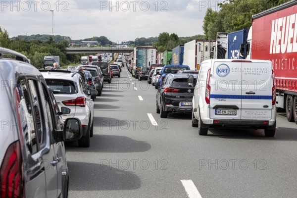 Emergency lane and traffic jam on A2 towards Dortmund, full closure due to accident — A2, North Rhine-Westphalia, Germany