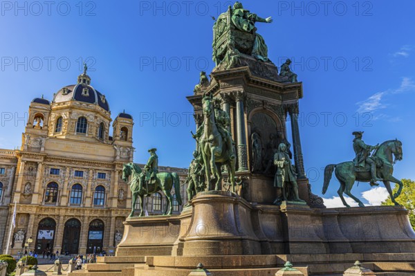 Maria Theresia Memorial on Maria-Theresien-Platz, in the back the Natural History Museum, Vienna, Austria