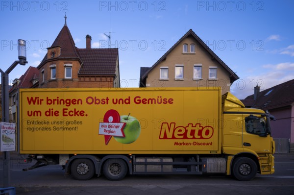 Truck, delivery van, NETTO, brand discount, logo, Feuerbach district, Stuttgart, Baden-Württemberg, Germany