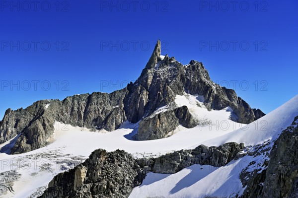 View of the Glacier du Géant from the Télécabine Panorama Railway, behind the Dente del Gigante, Chamonix-Mont-Blanc, Haute-Savoie, France