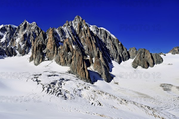 View from the Télécabine Panorama Railway of the Mont Blanc du Tacul mountain, in the foreground the glacier du Géant, Chamonix-Mont-Blanc, Haute-Savoie, France