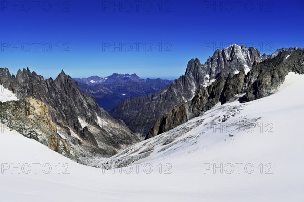 View from the Télécabine Panorama Mont-Blanc of the mountains Aiguille Vert, Les Droites, Les Courtes, in the foreground the Glacier du Géant, Chamonix-Mont-Blanc, Haute-Savoie, France