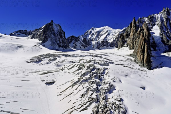 View of the mountains from the Télécabine Panorama Railway, La Tour Ronde, Mont Blanc, Mont Maudit, Le Mont Blanc du Tacul, in the foreground the glacier du Géant, Chamonix-Mont-Blanc, Haute-Savoie, France