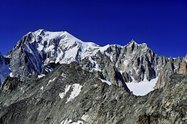 From the left, the mountains, Mont Blanc, Mont Maudit, Pointe Helbronner viewing terrace, Chamonix-Mont-Blanc, Haute-Savoie, watershed Italy, France