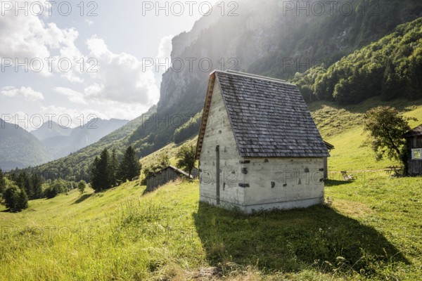 Alm and modern chapel, Alm Enge, Hirschau, Kanisfluh, Bregenzerwald, Vorarlberg, Alps, Austria