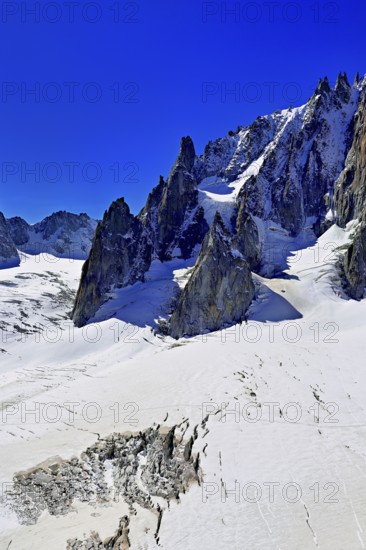 View from the Télécabine Panorama Railway of the Mont Blanc du Tacul mountain, in the foreground the glacier du Géant, Chamonix-Mont-Blanc, Haute-Savoie, France