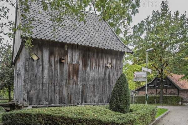 Museschoppe (Low German for mouse barn) typical grain barn, Borken-Weseke, Münsterland, North Rhine-Westphalia, Germany