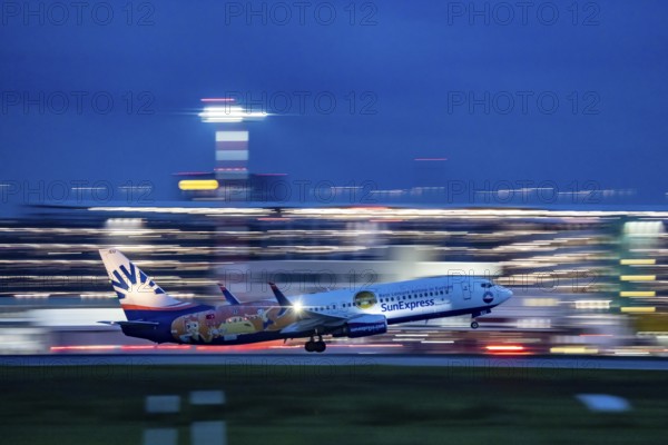 SunExpress Boeing 737, taking off from Düsseldorf Airport, North Rhine-Westphalia, Germany