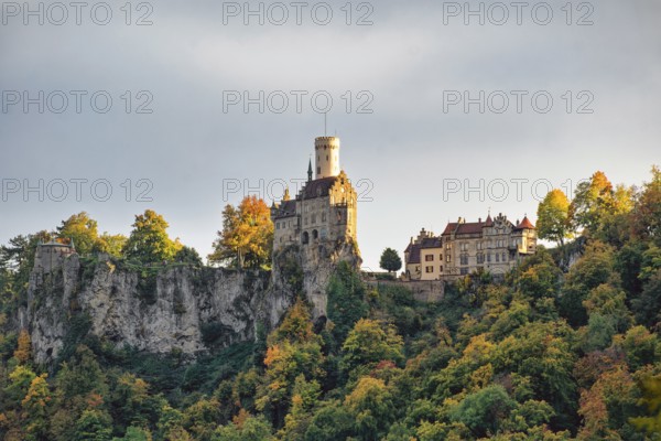 Lichtenstein Castle, also known as Württemberg's fairytale castle, built in the style of historicism, in the evening light, Lichtenstein, Swabian Jura, Baden-Württemberg, Germany