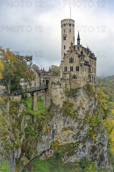 Lichtenstein Castle, also known as Württemberg's fairytale castle, built in the style of historicism, Lichtenstein, Swabian Jura, Baden-Württemberg, Germany
