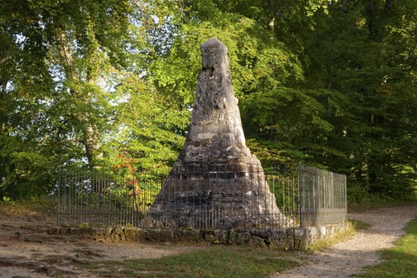 Lichtenstein Castle Memorial, the rocks of the Alb, geology, Lichtenstein, Swabian Jura, Baden-Württemberg, Germany