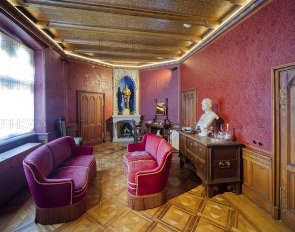 Prince's living room and bedroom, Hohenzollern Castle, ancestral home of the House of Hohenzollern, interior, noble family, German emperors, Bisingen, Baden-Württemberg, Germany