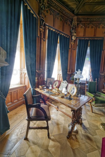 King's living room, Hohenzollern Castle, ancestral home of the House of Hohenzollern, interior, noble family, German emperors, Bisingen, Baden-Württemberg, Germany