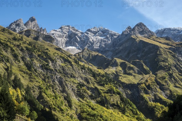 View of Trettachspitze, Mädelegabel, Hochfrottspitze and Bockkarkopf, near Einödsbach, Allgäu Mountains, Oberstdorf, Oberallgäu, Bavaria Germany