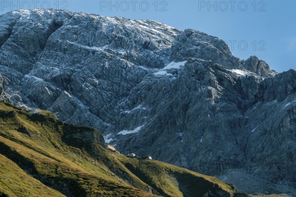 Bockkarkopf, down center Waltenberger Haus, Allgäu Alps, Oberstdorf, Oberallgäu, Allgäu, Bavaria Germany