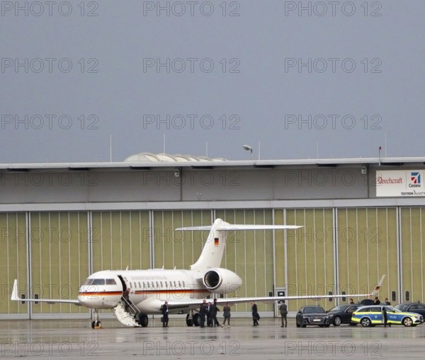 Federal Chancellor arrived in Stuttgart and Heilbronn with VIP jet from Berlin Bombardier