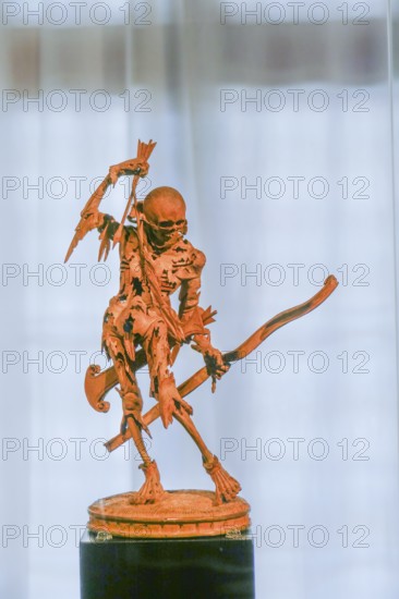 Figure Tödlein (in front of 1519, artist Hans Leinberger), Kunstkammer, interior photo, Ambras Castle, Innsbruck, Tyrol, Austria