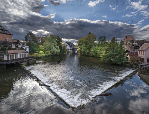 View of the Pegnitz with the river weir, on the right the historic Jewish Tower, Lauf an der Pegnitz, Middle Franconia, Bavaria, Germany