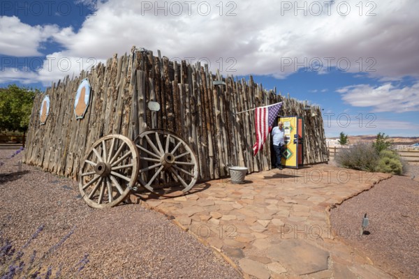 Kayenta, Arizona - The Navajo Shadehouse Museum