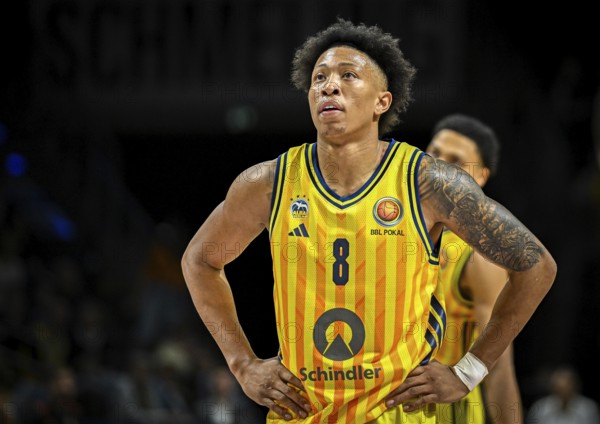 Basketball easyCredit BBL Cup round of 16, Alba Berlin, Ratiopharm Ulm from left Boogie Ellis (Alba Berlin)