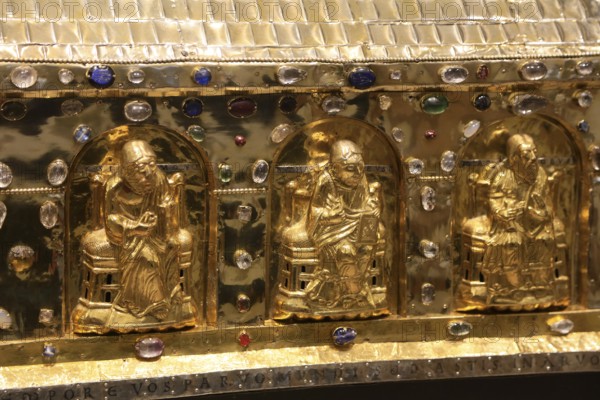 Godehard Shrine, Hildesheim Cathedral or High Cathedral Church of St. Mary's Ascension in pre-Romanesque style, Cathedral of the Roman Catholic Diocese of Hildesheim, UNESCO World Heritage Site, Hildesheim, Lower Saxony, Germany