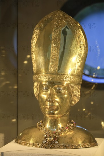 St. Bernard Reliquary, Hildesheim Cathedral or High Cathedral Church of St. Mary's Ascension in pre-Romanesque style, Cathedral of the Roman Catholic Diocese of Hildesheim, UNESCO World Heritage Site, Hildesheim, Lower Saxony, Germany