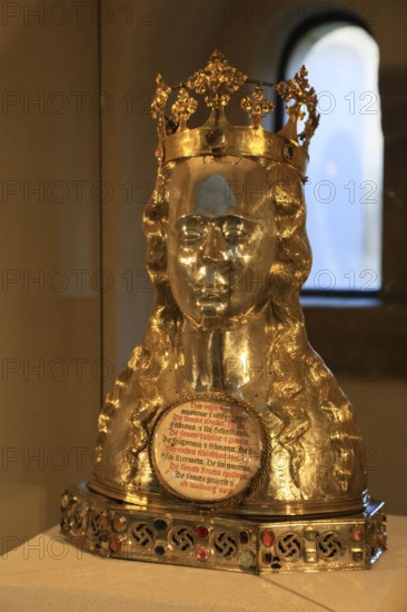 Head reliquary of Saint Cecilia, Hildesheim Cathedral or High Cathedral Church of St. Mary's Ascension in pre-Romanesque style, Cathedral of the Roman Catholic Diocese of Hildesheim, UNESCO World Heritage Site, Hildesheim, Lower Saxony, Germany