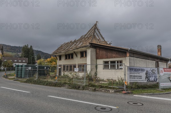 Demolition of a high-studhouse built in 1710 in Reinach, Aargau, Switzerland