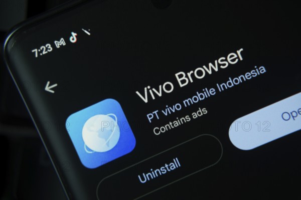 Dhaka, Bangladesh- 16 Oct 2025: Vivo Browser app from Google Playstore is displayed on a smartphone screen