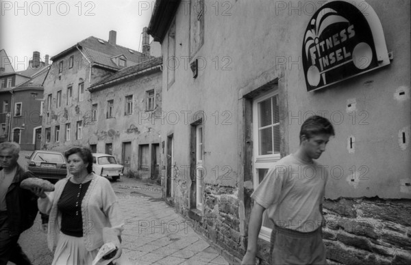 Germany, Freiberg, 12.8.1992, street scene in Freiberg, Fitness Island