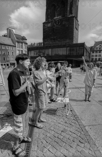 Germany, Halle, 5.8.1992, Market Square, Street Musicians, Red Tower