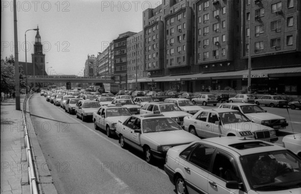 Germany, Berlin, 31.7.1992, mourning convoy of taxi drivers for a murdered colleague