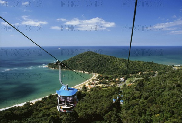 Cable car at Unipraias Park. Balneário Camboriu, Santa Catarina, Brazil. /