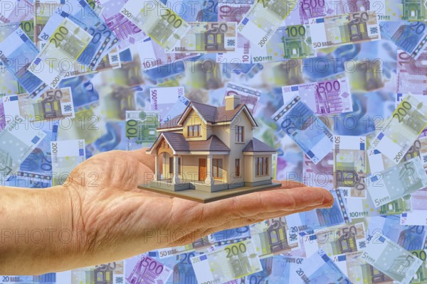 Symbolic photo, private real estate, housing market, lack of housing, finance, stock exchanges, rent, buying, building, land prices, lack of building land, banks, money flows, loss of money, euro policy, inflation, stagnation, capital market, currency, ECB, euro, euro downturn, interest rates, European Community, world economy, Germany